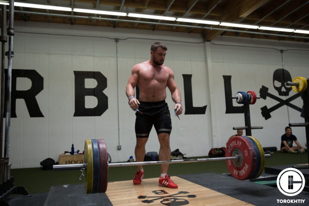 preparing for doing snatch