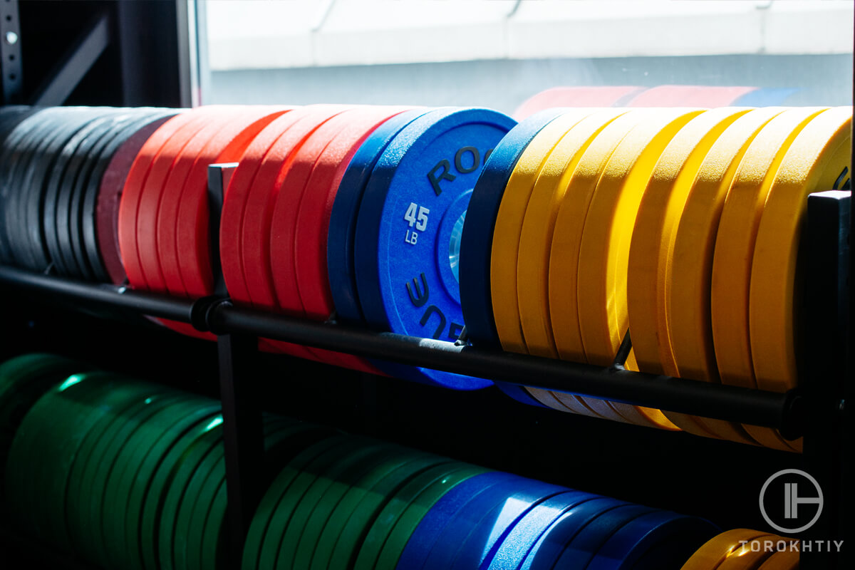 Demonstration of competition Bumper Plates