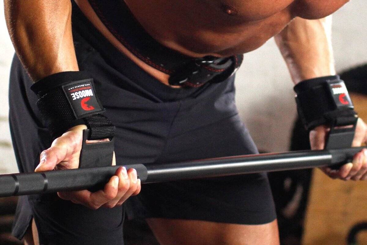 Lifting Hooks Vs Straps The Complete Guide