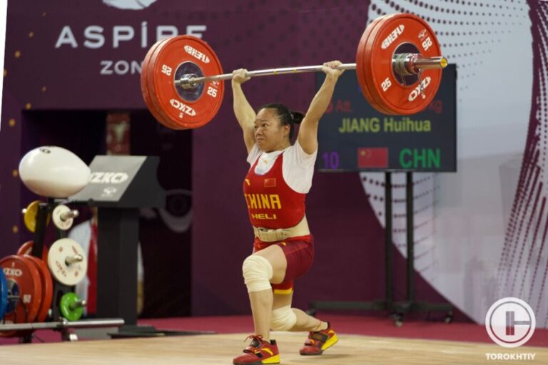 Jiang Huihua secured the 1st place at the Weightlifting Championships in Qatar (2023 IWF Grand Prix II)