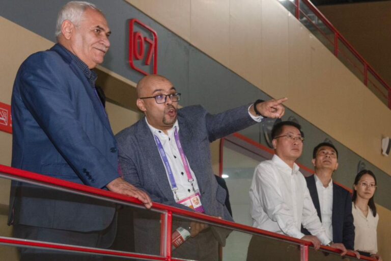President of IWF Conducts Inspection of Chinese Training Camp Ahead of Asian Games