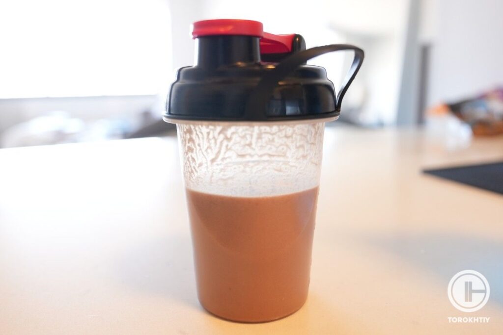 Nutrition Meal Replacement Shake in Shaker