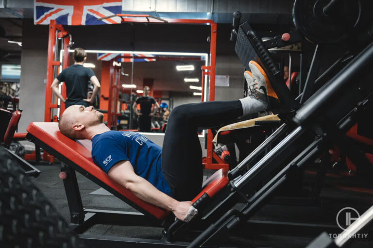 4 Types of Leg Press Machines And Their Difference