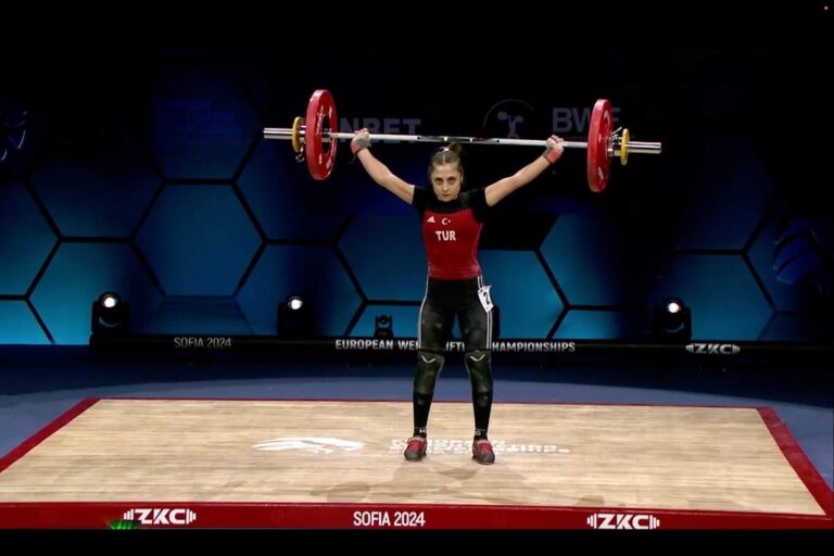 2024 IWF European Championships: Alici Duygu won Silver for the Snatch in the Women’s 49 kg Category 