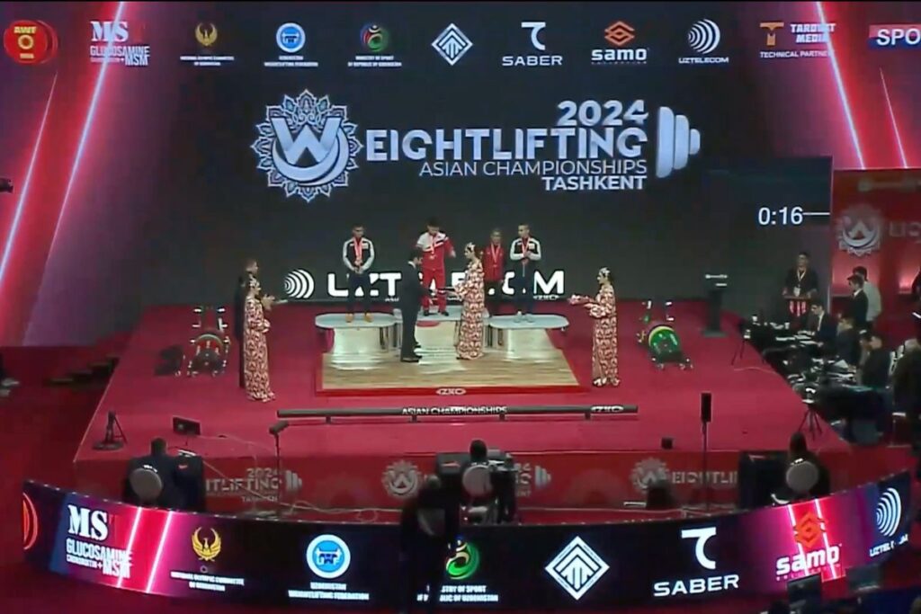 Rewarding 55 kg mens Asian Weightlifting Championship