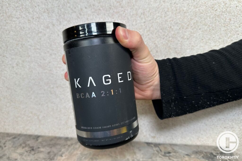 kaged bcaa in hand