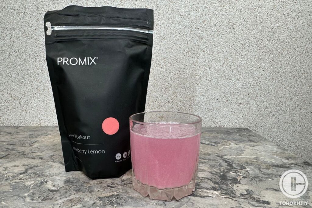 prepared pre-workout drink by promix