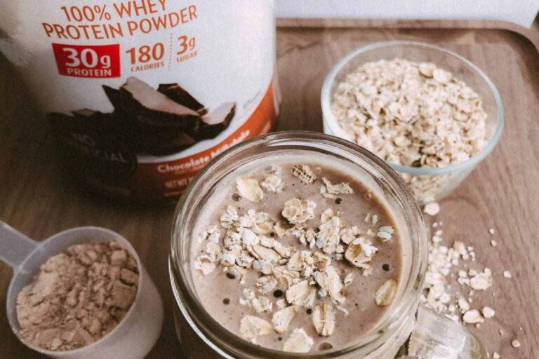 Oats in Protein Shake – Can You Mix It?