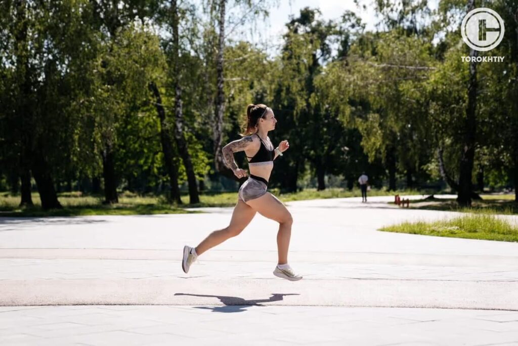 athlete running workout