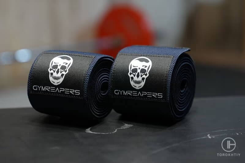 Gymreapers Knee Wraps Performing