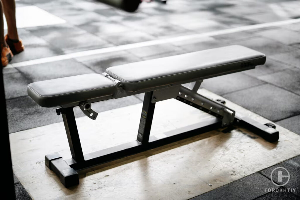 Using Foldable Weight Bench