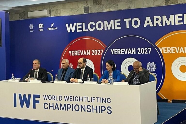 The Prime Minister of Armenia meets with the IWF representatives to discuss 2027 IWF Worlds in Yerevan
