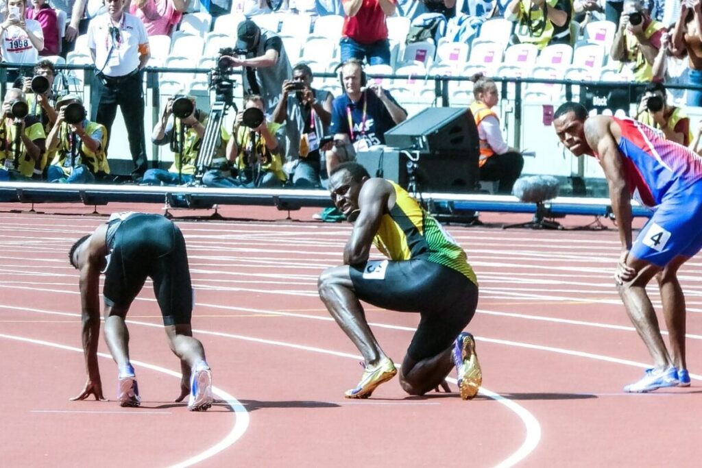 Good time for running 200 meters for male athletes is around 20-25 seconds