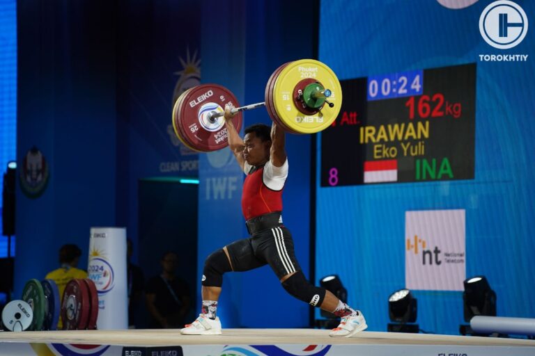 2025 Asian Weightlifting Championships: TRAN Minh Tri Outduels ZHENG Xinhao for 67kg Gold