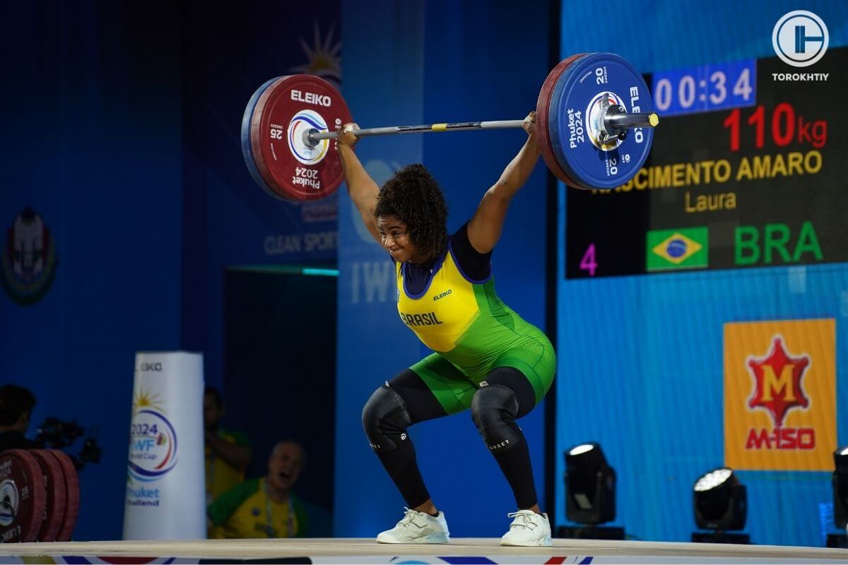 Laura Amaro Weightlifting Exercise on Competitio