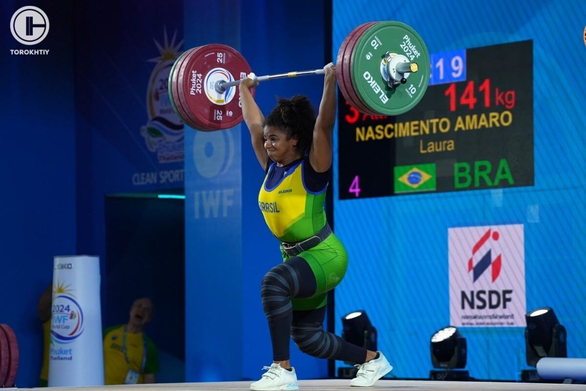 Laura Amaro Weightlifting Competition