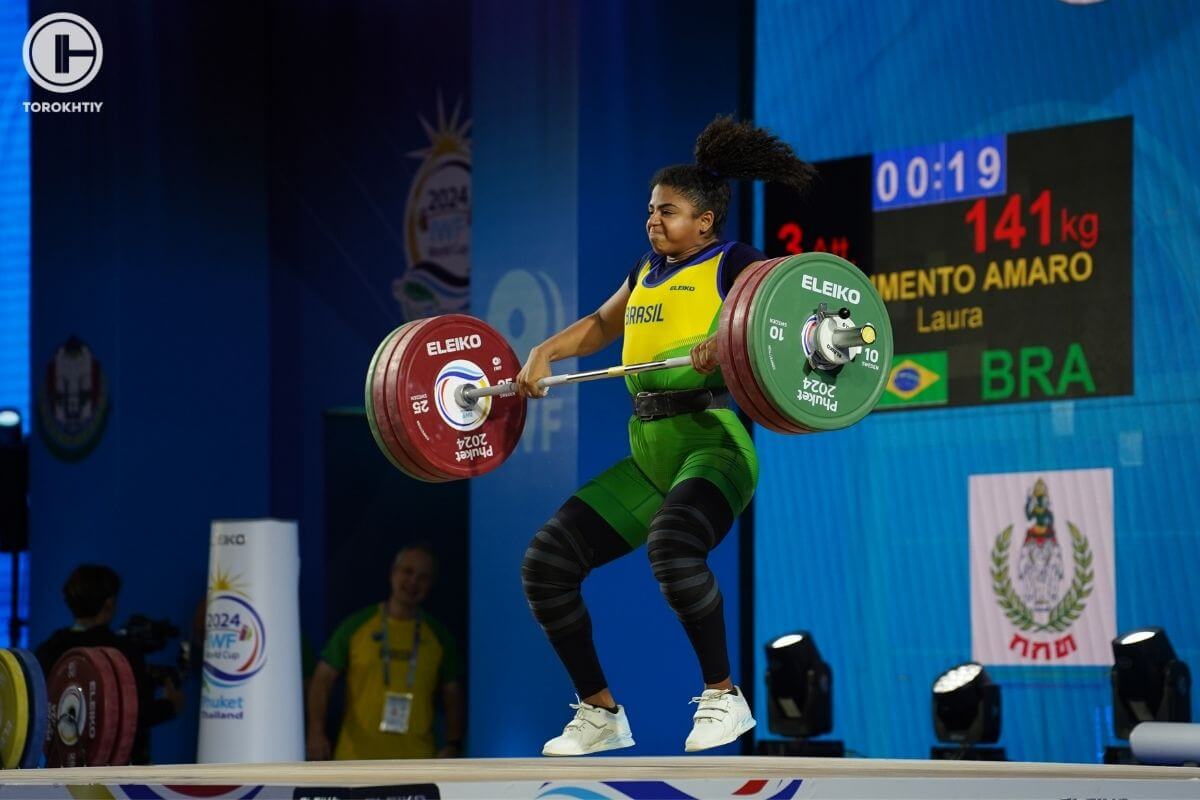 Laura Amaro Weightlifting Exercise