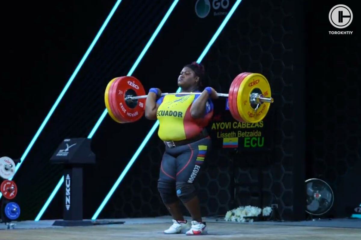 Lisseth Ayovi Weightlifting Competition