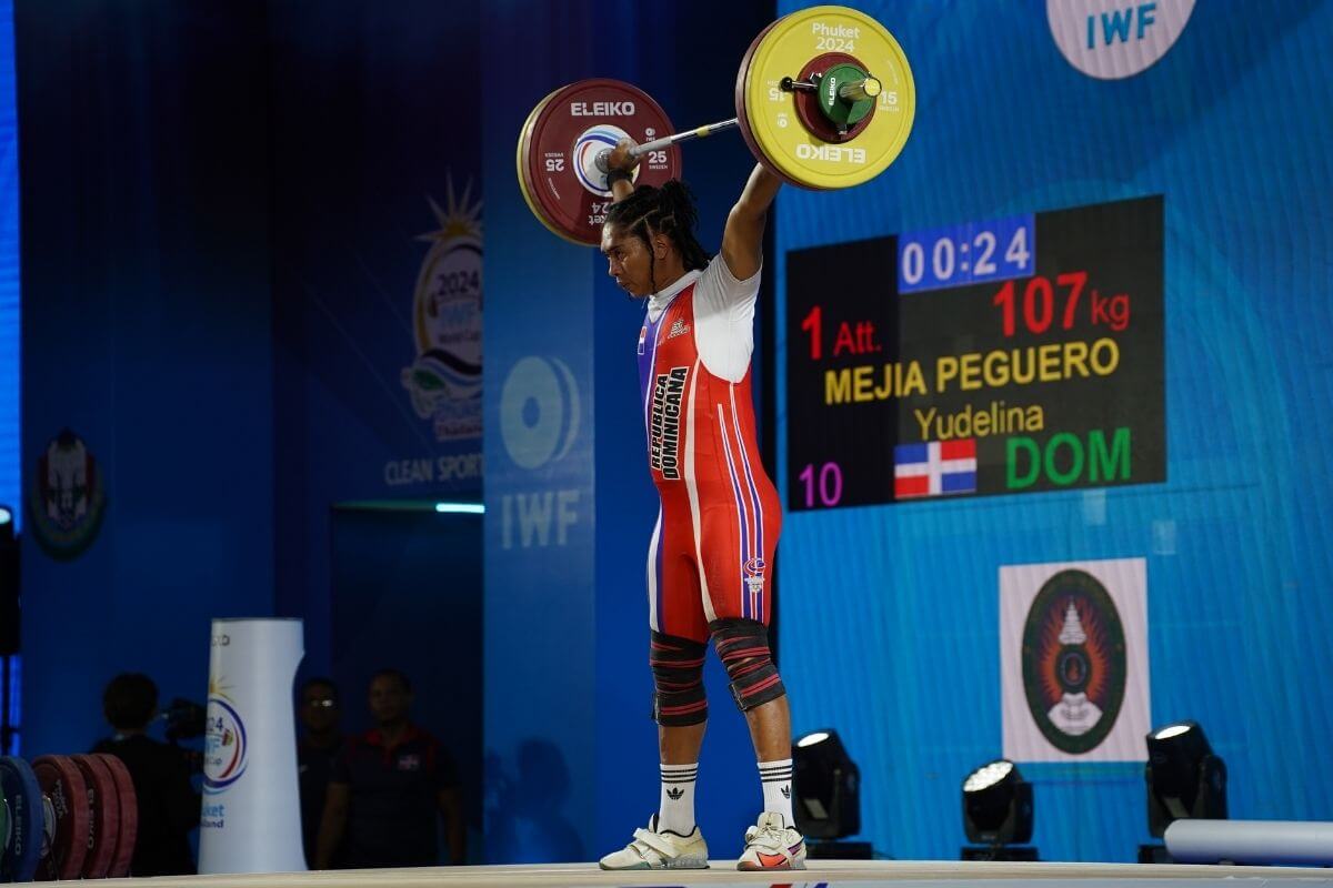 Yudelina Mejia Weightlifting Exercise