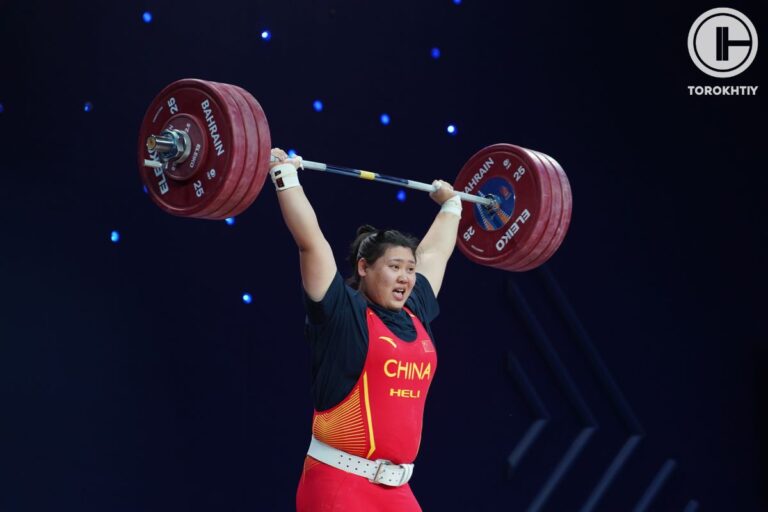 LI Yan Lifts Big in the Women’s +87 kg at the 2025 Asian Championships