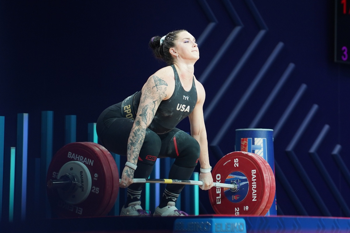 Mattie Rogers performing a clean and jerk (Torokhtiy Weightlifting)